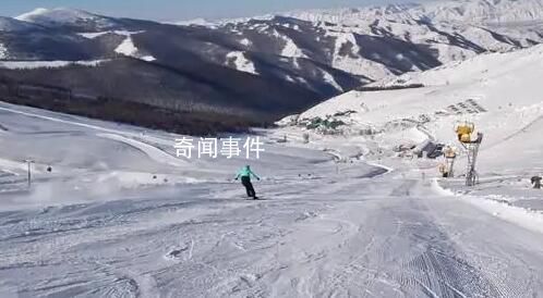 滑雪教练给男友拍视频时摔出雪道身亡 该事件引发广泛关注