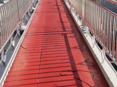 过街天桥跨江大桥人行道专用耐磨防水防滑抗老化特种地板图1