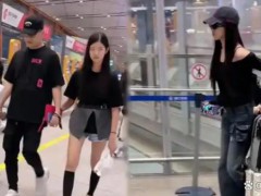 汪峰罕见带4娃同行 次女表情拘谨 不同于舞台形象的温情一面！