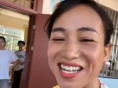 开学日家长开心到失去表情管理 家长群体的“表情分裂”，实则是当代教育生态的微观写照！