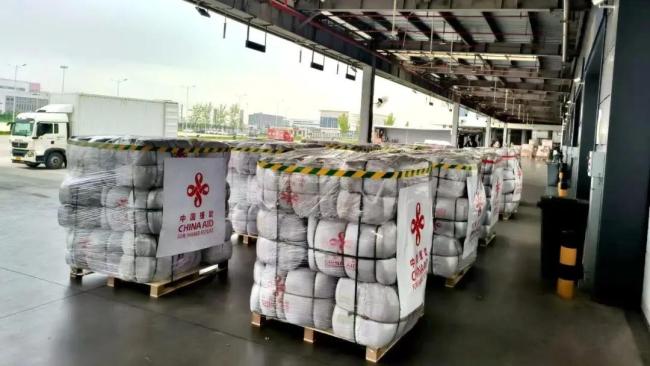 中国空军派出两架运-20飞往阿富汗 运送首批救灾物资