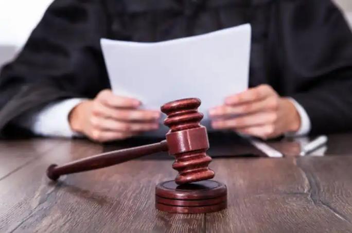 女演员楚轶男涉内幕交易判刑2年多