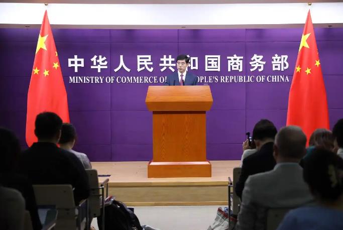 中美在西班牙举行经贸会谈