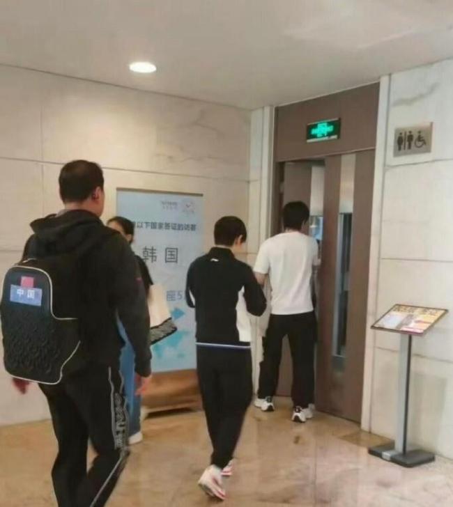王楚钦孙颖莎将同框抽签，混双适应性训练曝光 备战亚锦赛引发热议