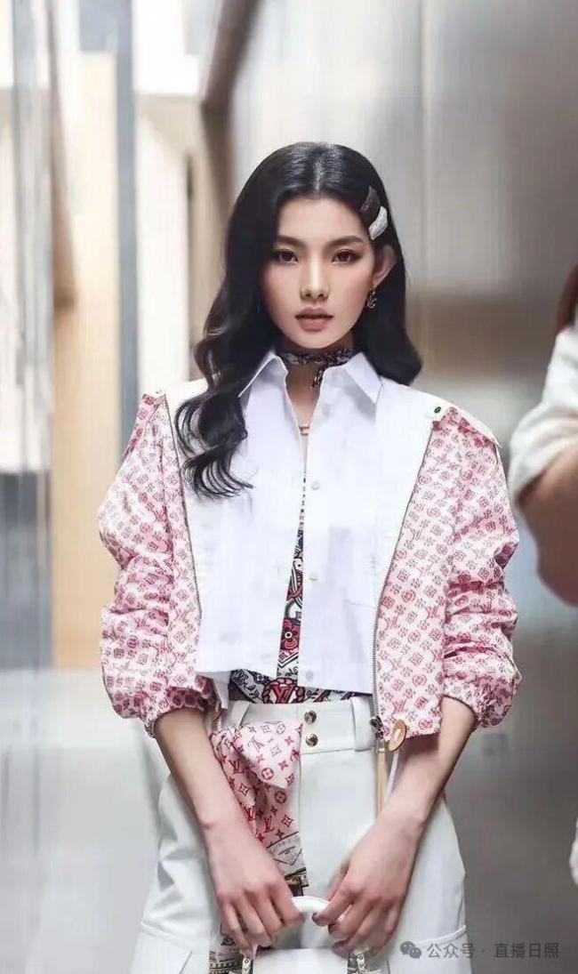 山东姑娘赵娜获环球小姐中国总冠军 优雅智慧征服评委