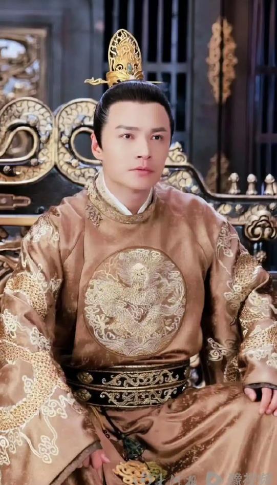 郑国霖谈景区打工:过气明星缺钱