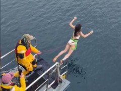 女演员任敏回应在南极生理期跳冰海 勇敢挑战自我（图）