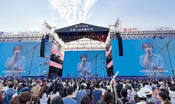 突破8100亿元 这场双向奔赴很燃