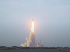 美国50多年来首次载人飞向月球 重启奔月之旅（图）